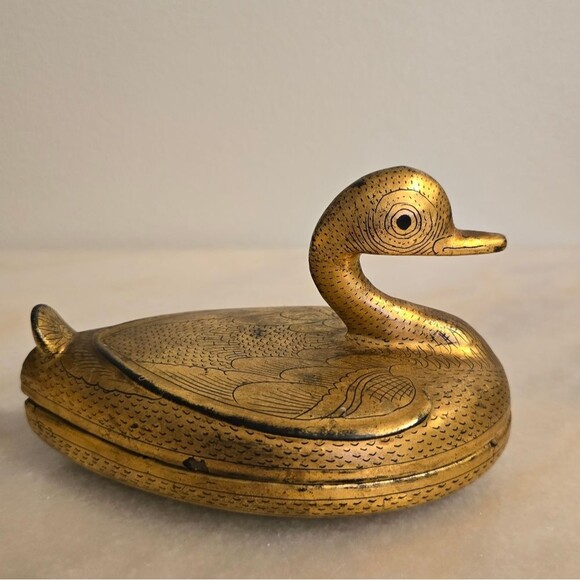 Vintage Burmese Lacquered Gold Black Duck Trinket Box - Picture 4 of 12